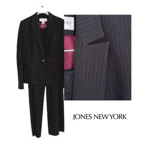 EUC Women’s Tailored Pinstriped Suit • Size 4 • Jones New York • Jacket & Pants